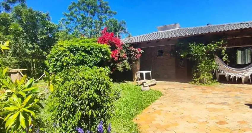 Casa de campo com 350m ², 4 dormitórios sendo 2 suítes, lareira, piscina ao lado da villa ventura , viamão