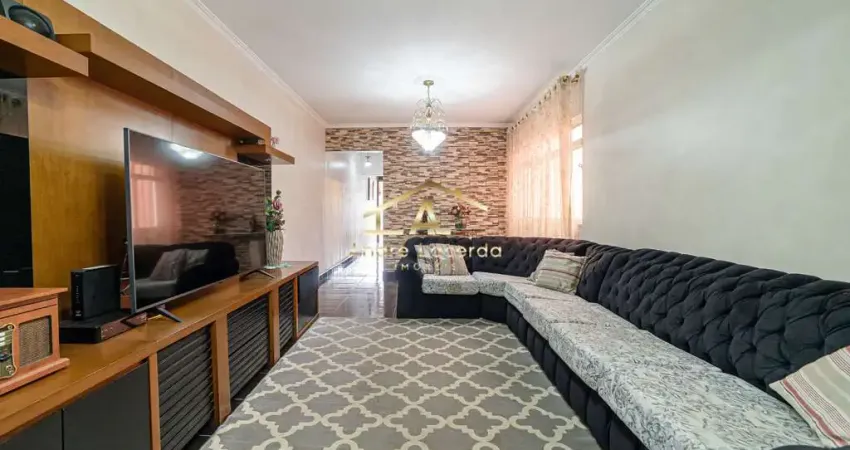 Casa com piscina, 3 quartos, salão de festa, churrasqueira, area de lazer