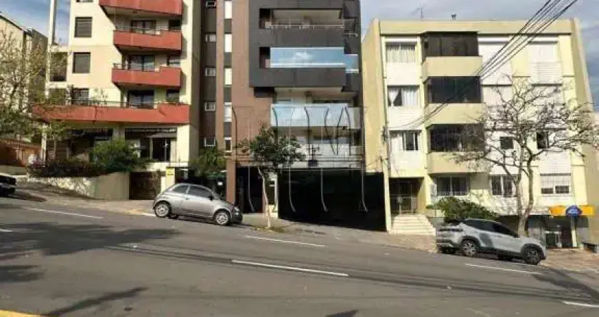 Apartamento 3 Quartos com 3 Suítes e 189m² - Centro