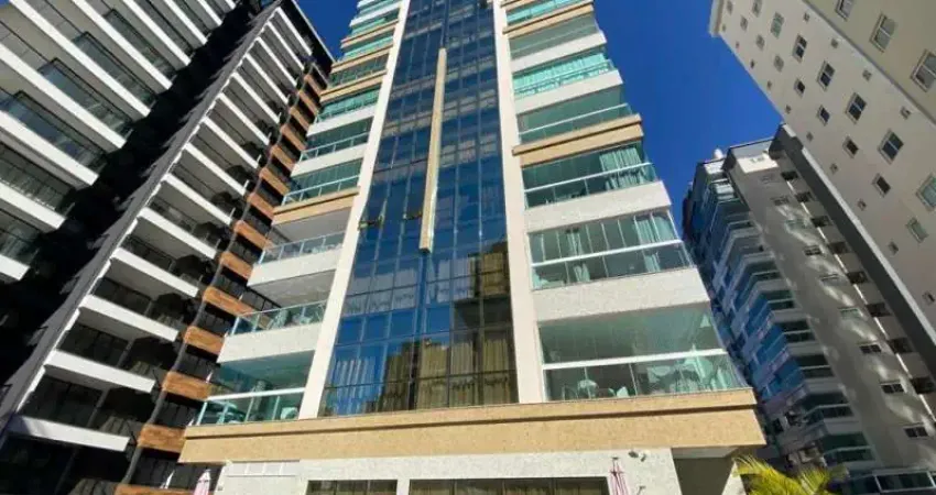 Apartamento à venda na Rua 242, 563, Meia Praia, Itapema