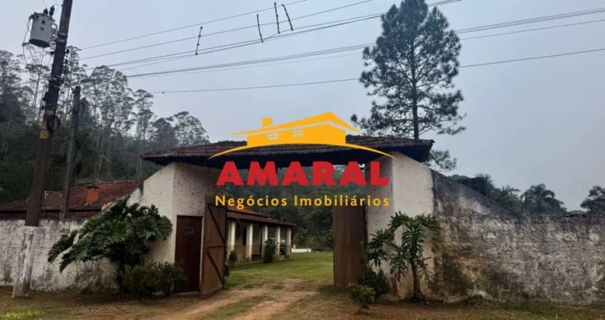 Chácara / sítio com 4 quartos à venda na Estrada do Pavoeiro, Clube dos Oficiais, Suzano