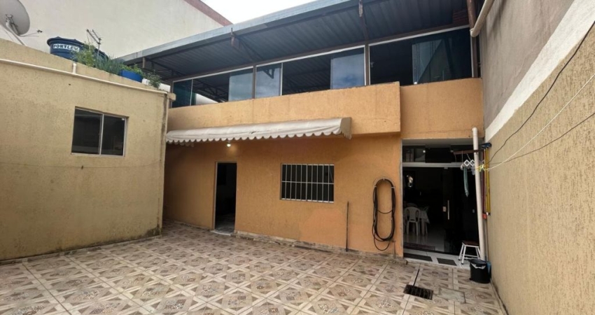 Casa com 3 quartos à venda na Rua Floriano Peixoto, 14, Nacional, Contagem
