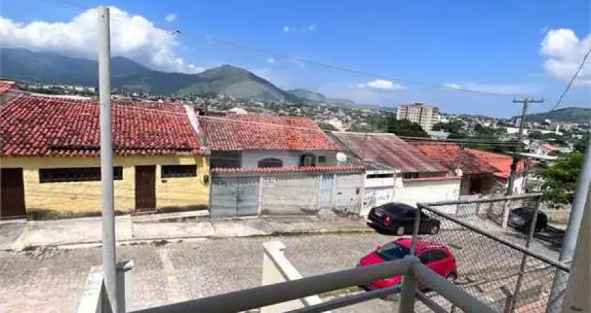 Duplex à venda em Campo Grande - RJ