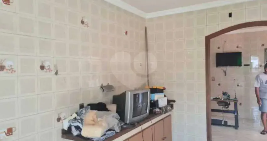 Casa com 2 quartos à venda na Belmiro Valverde, Campo Grande, Rio de Janeiro