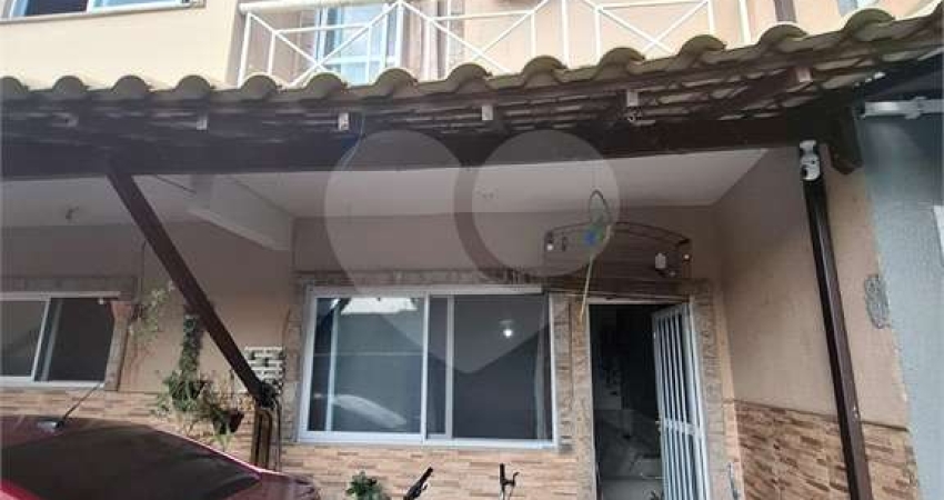 Casa de vila com 2 quartos à venda em Santíssimo - RJ