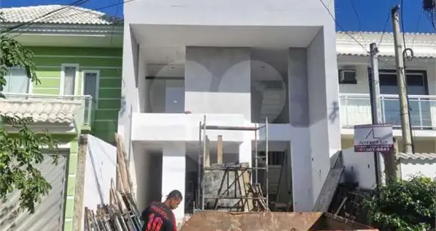 Condomínio com 4 quartos à venda em Campo Grande - RJ