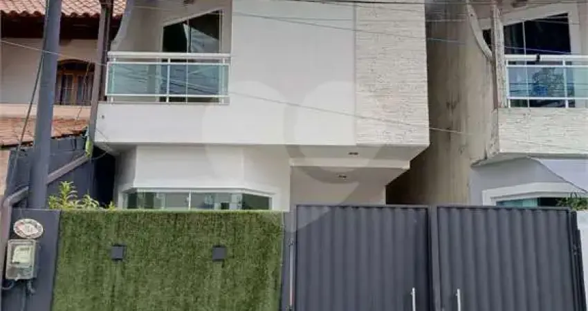 Condomínio com 3 quartos à venda em Vargem Pequena - RJ