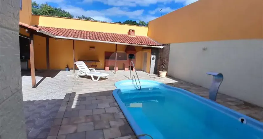 Casa com 3 quartos para locação em Campo Grande - RJ
