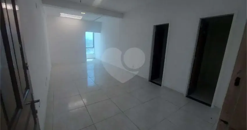 Sala comercial para alugar em Campo Grande, Rio de Janeiro 