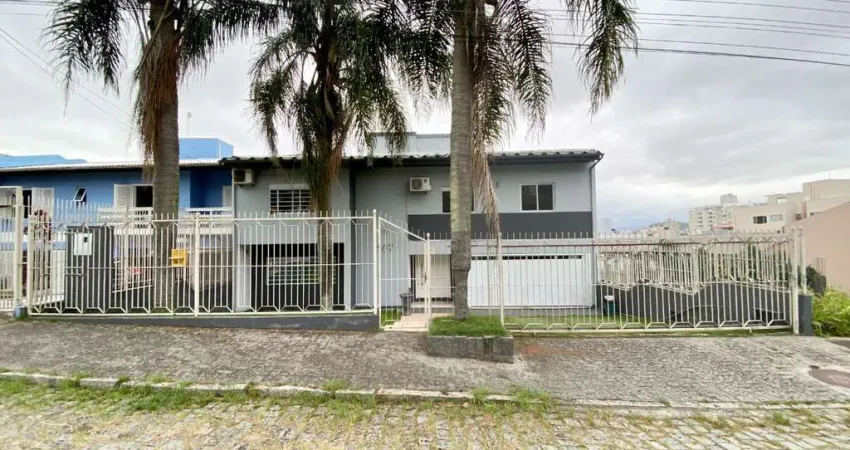 Casa com 4 quartos à venda na Rua Pedro de Andrade Garcia, 107, Itaguaçu, Florianópolis