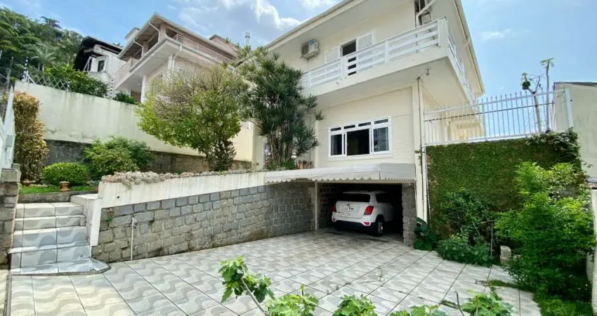 Casa com 5 quartos à venda na Rua Papa João 23, 262, Coqueiros, Florianópolis