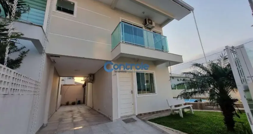 Casa com 3 quartos à venda na Ermiliano Cavalcanti, 113, Nova Palhoça, Palhoça