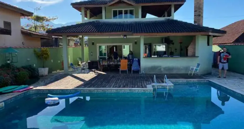 CASA A VENDA EM BORACEIA, CONDOMÍNIO MORADA DA PRAIA, COMPOSTA POR DORMITÓRIOS SENDO   SUITE, PISCINA CHURRASQUEIRA, AMPLO ESPAÇO GOURMET ! ! !