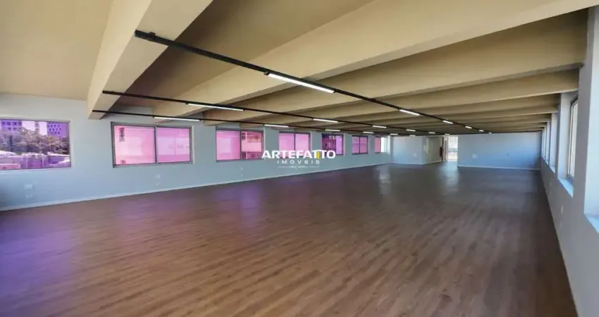 Excelente Prédio Comercial com 07 Andares em espaços todos em vãos livres