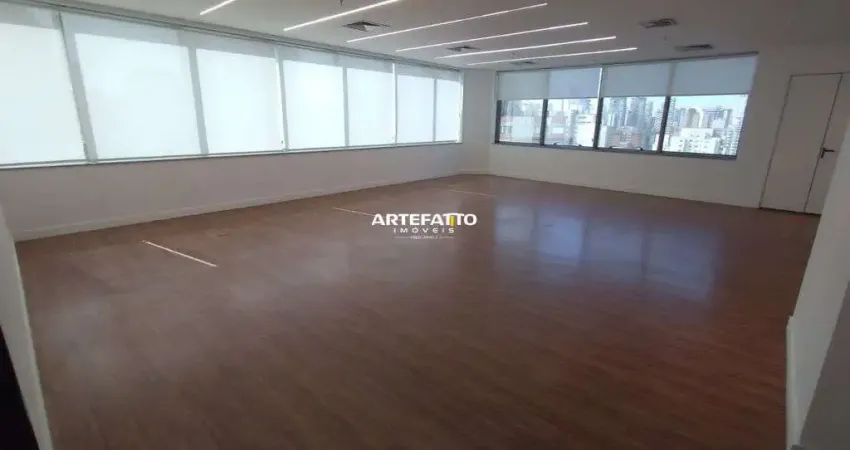 Conjunto comercial de 196 m² com 6 vagas na Vila Olímpia