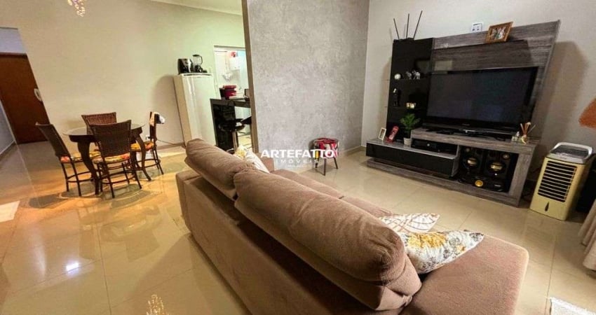 Apartamento com 2 dormitórios no bairro Santa Lúcia