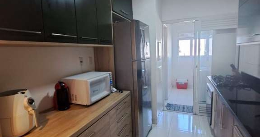 Lindo Apto com 3 Dormitórios,  2 Vagas, Andar Alto condominio tipo Resort  Clube