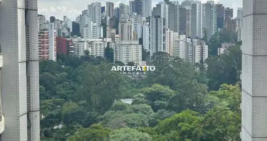 Apto com 288 m² são 4 suítes, sendo que a suíte Master tem 2 banheiros (sr/sra)