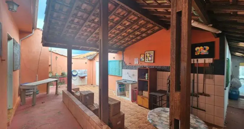 Casa com 3 dormitórios no bairro Santo Agostinho em Franca/SP