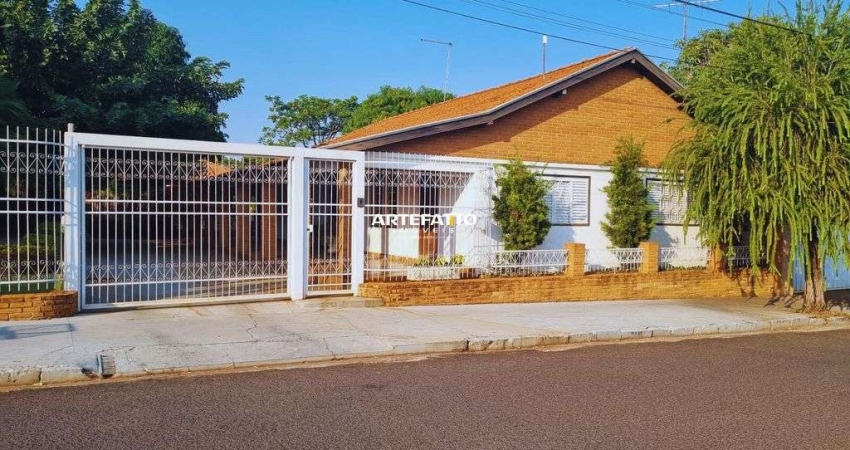 Casa com 4 dormitórios no no Centro em Neves Paulista/SP