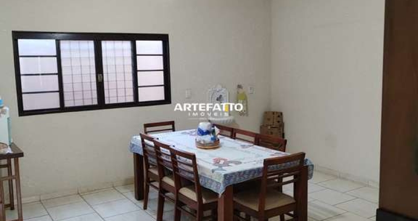 Casa com 3 dormitórios no Centro em Neves Paulista/SP