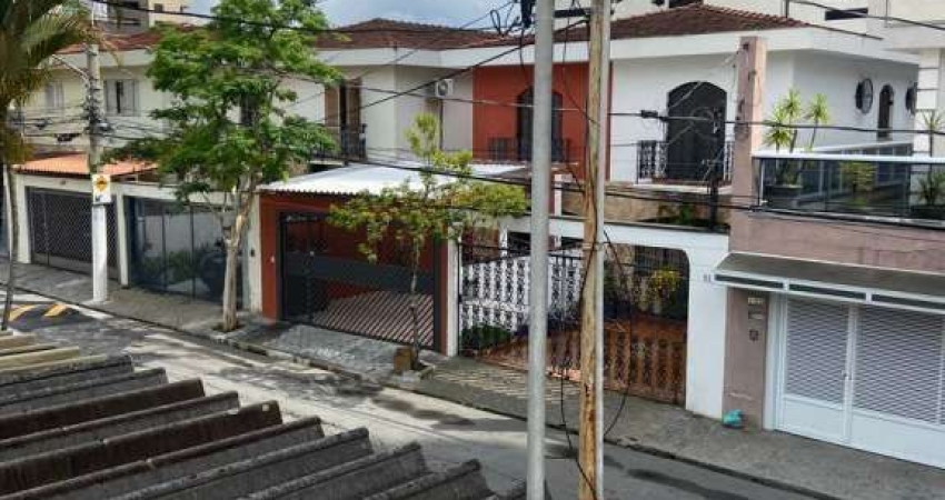Casa Ampla com 2 vagas,quintal e Edícula-Residencial ou Comercial-Localização 10