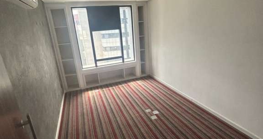 Sala Comercial com privacidade (andar semi exclusivo)- Próximo a ponte Estaiada