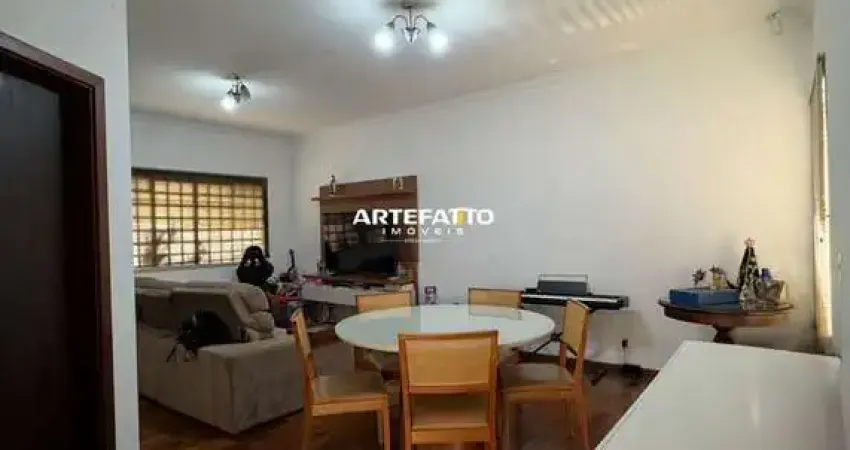 Casa com 3 quartos à venda na Rua José Bonifácio, 691, Vila Nicácio, Franca