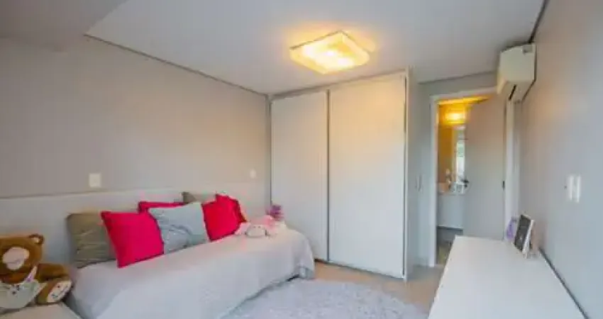 Casa no condomínio Villagio Paradiso para venda com 5 quartos, sendo 5 suítes , 680m²