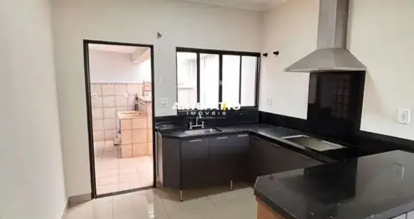Casa Jardim Ângela Rosa, Sobrado com 3 banheiros, 2 suítes, Excelente região
