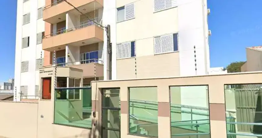 Apartamento com 3 quartos à venda na Avenida União Soviética, Jerumenha, Londrina