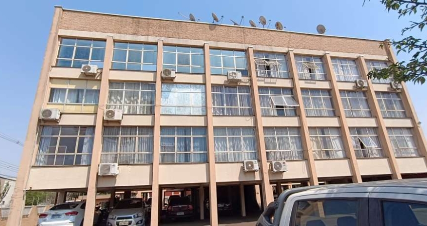 Apartamento com 3 quartos à venda na Rua Bento M. da Rocha Neto, Condomínio Residencial Castelo Branco, Cambé