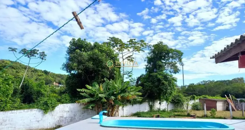 Á venda! amplo terreno, 4 quartos e piscina privativa na cachoeira do bom jesus.