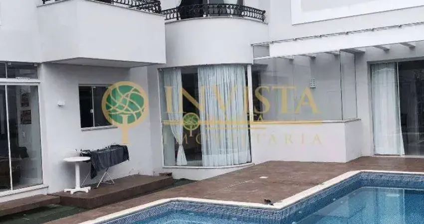 Área externa com piscina, espaço gourmet com churrasqueira, 3 quartos e hidromassagem - à venda no pantanal.