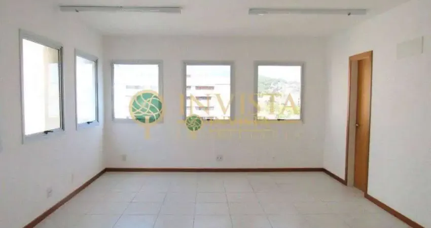 Sala comercial à venda com 1 vaga no centro de florianópolis.