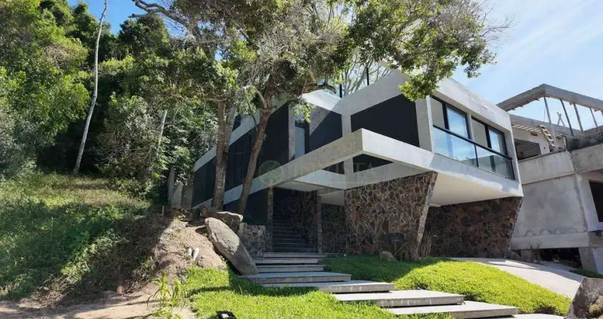 À venda | condomínio fechado, 362 m², terraço com vista mar, 3 suítes e 4 vagas de garagem - praia de canajurê, em florianópolis.