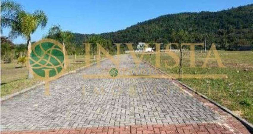 À venda | Condomínio fechado, 380 m² - Canasvieiras, em Florianópolis.