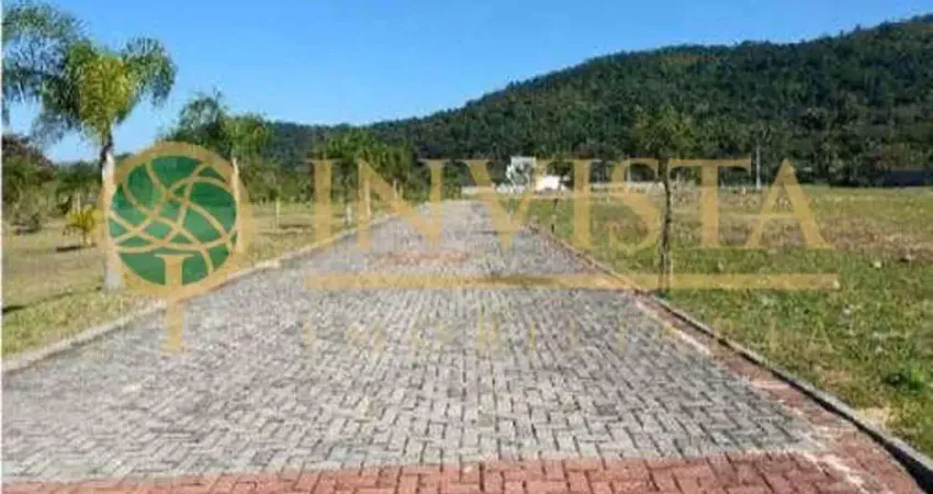 À venda | condomínio fechado, 380 m² - canasvieiras, em florianópolis.