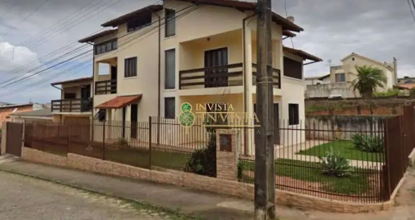 À venda | 210 m², 4 quartos, e 4 vagas de garagem - Jardim Atlântico, em Florianópolis.