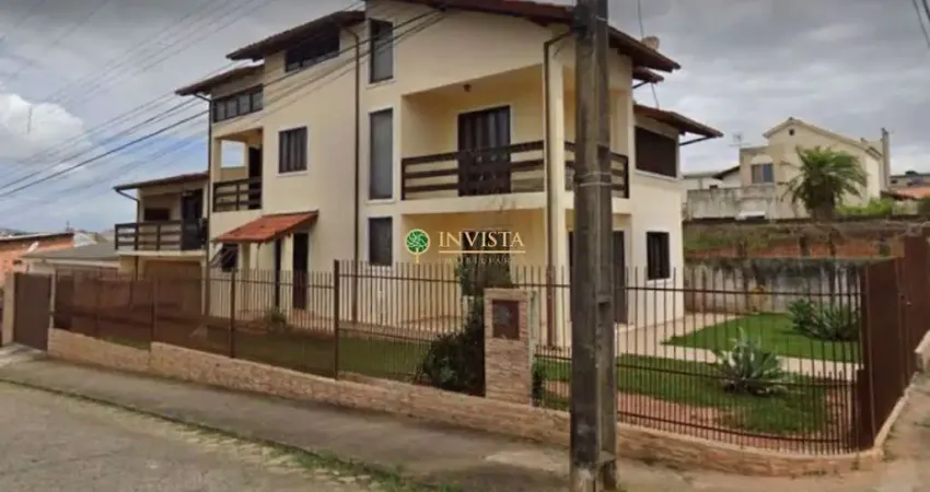 À venda | 210 m², 4 quartos, e 4 vagas de garagem - jardim atlântico, em florianópolis.