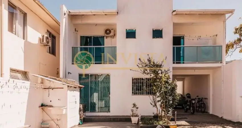 Casa com 3 quartos em florianópolis! 218 m², edícula e 2 vagas de garagem - bairro agronômica.