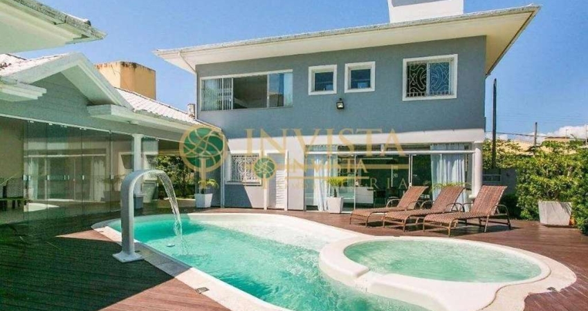 À venda | Condomínio fechado, 4 quartos sendo 3 suítes e espaço lazer privativo com piscina - Praia dos Ingleses, Florianópolis.