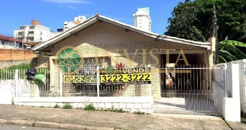 À venda | 290 m², 2 quartos, edícula e 2 vagas - canto, florianópolis.