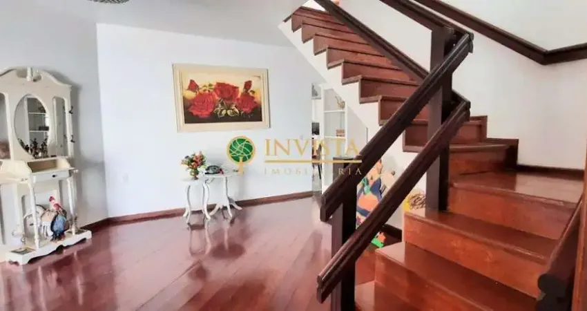 À venda | 2 pavimentos, 259 m², terraço, 5 quartos e edícula - estreito, em florianópolis.