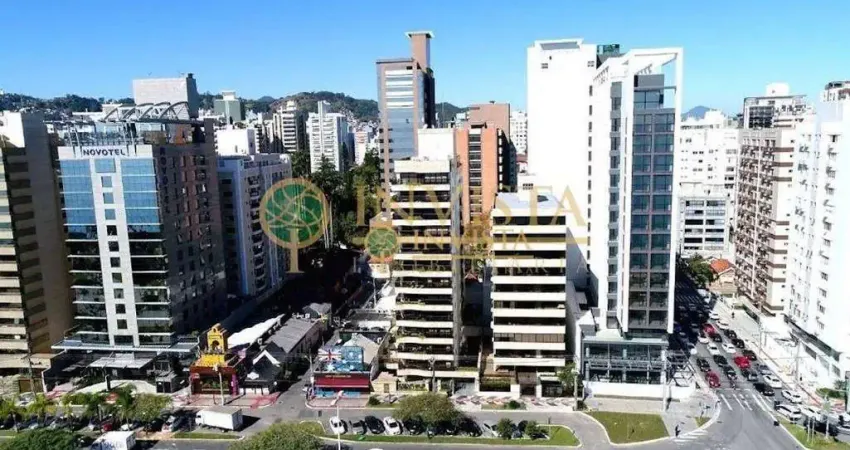 À venda | 580 m², mobiliado, 4 suítes e 3 vagas - centro de florianópolis.