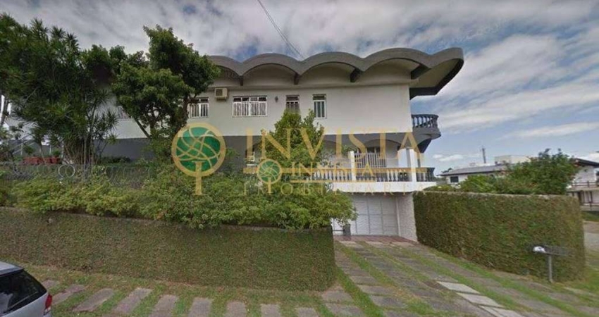 À venda com piscina privativa - Coqueiros, Florianópolis.