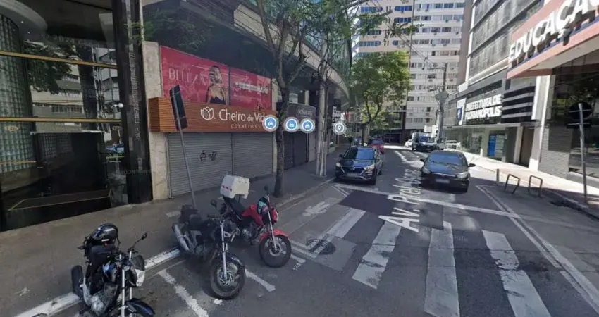 Loja comercial com 58m² à venda no Centro de Florianópolis.