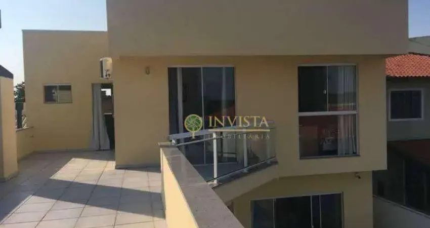 À venda | 274 m² privativos, churrasqueira, piscina e terraço — 4 quartos, 4 vagas — próxima ao estádio da ressacada, no carianos, florianópolis.