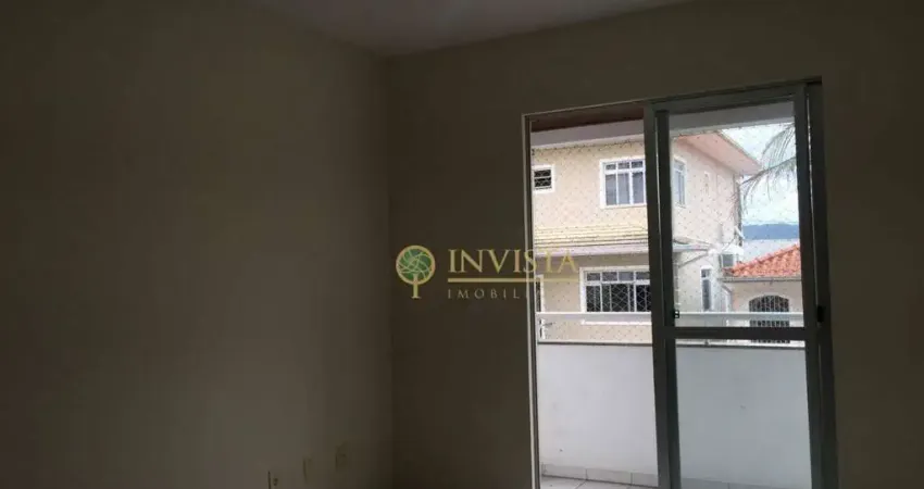 Próximo ao Ginásio Municipal Picadas do Sul, com 2 quartos, sacada e 1 vaga