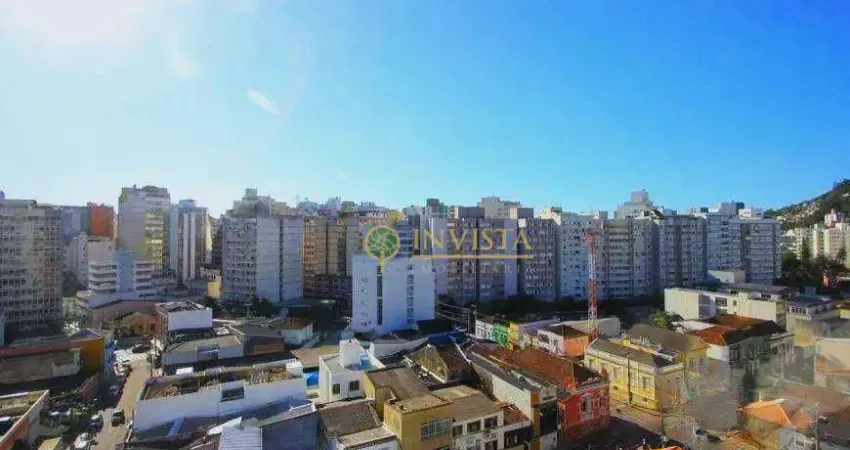 Studio semi mobiliado com vaga no centro de Florianópolis